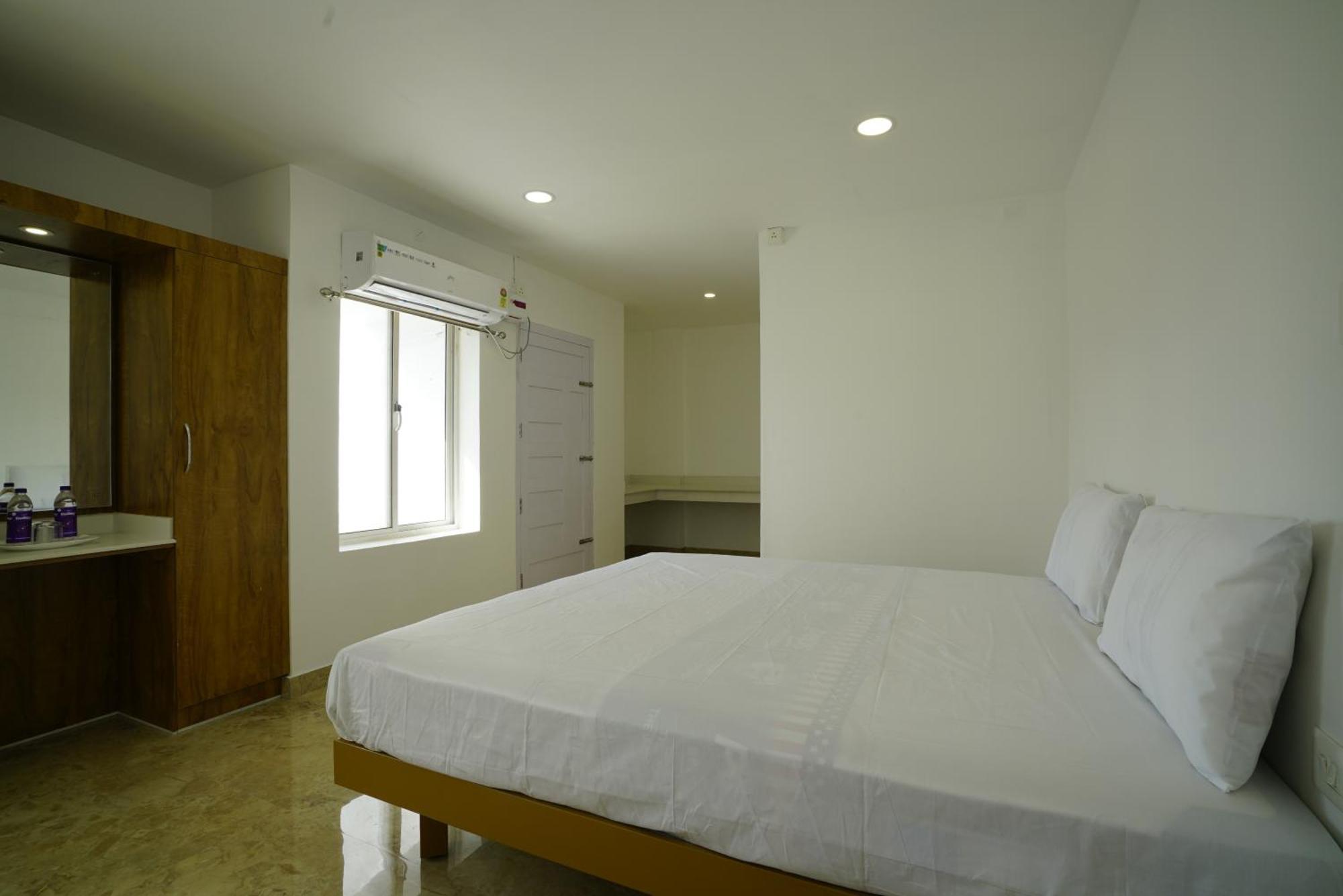 Hotel Quilon Residency Kundara Perumanseri Exterior foto