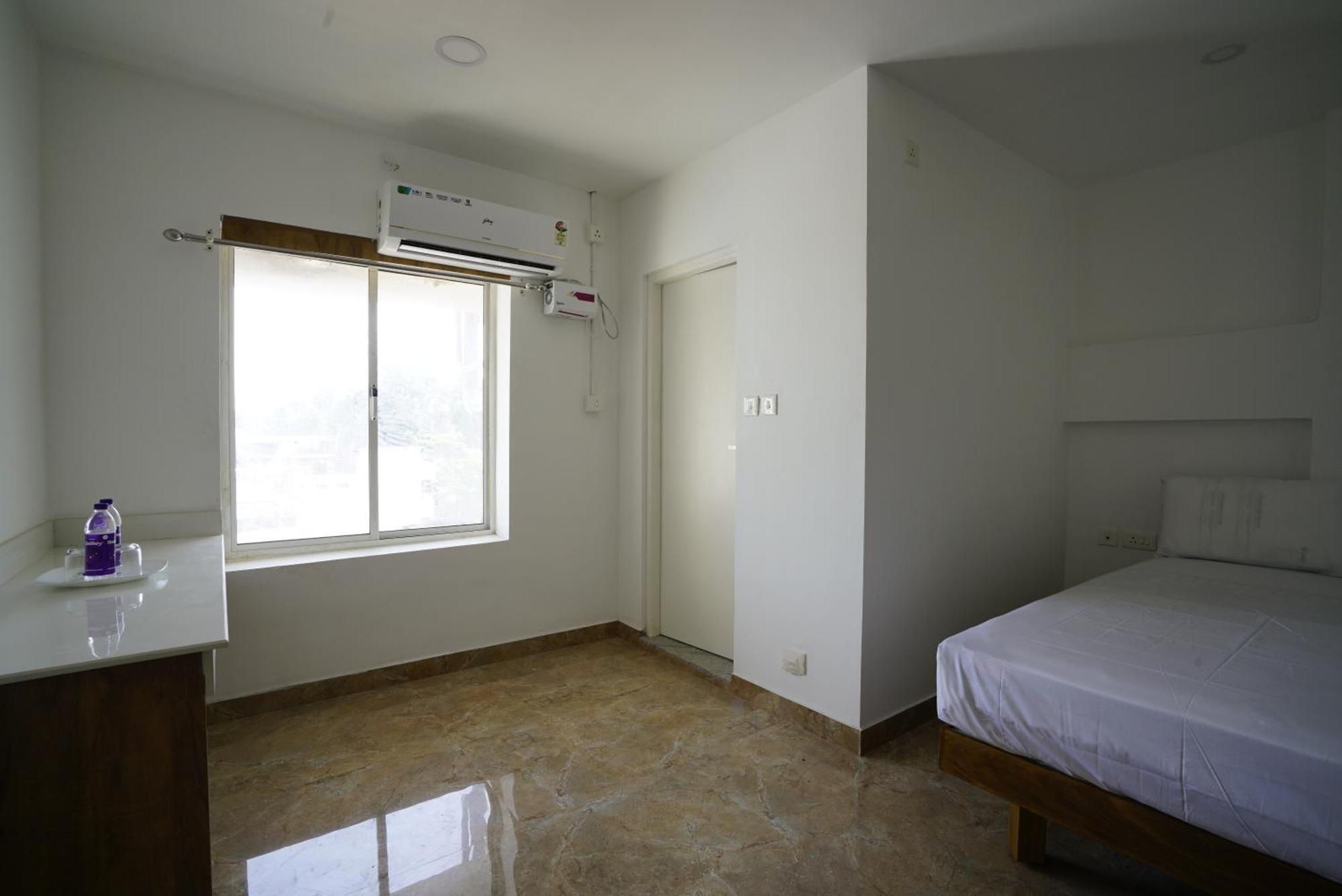 Hotel Quilon Residency Kundara Perumanseri Exterior foto